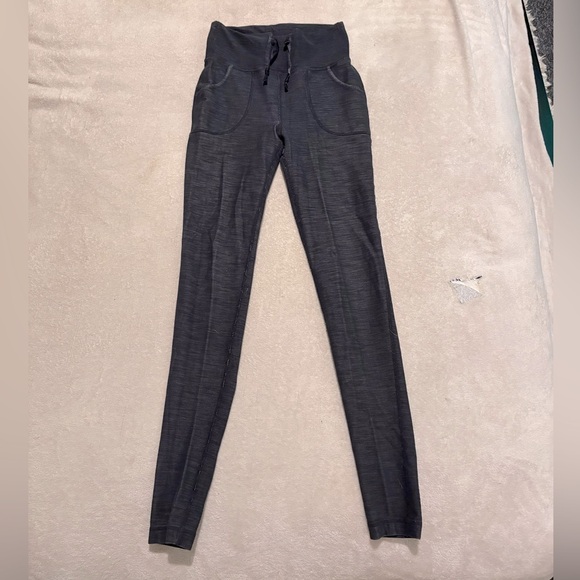 Lululemon leggings - Picture 1 of 3